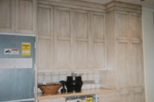 Example of glazing, distressing, and painting cabinets for a kitchen